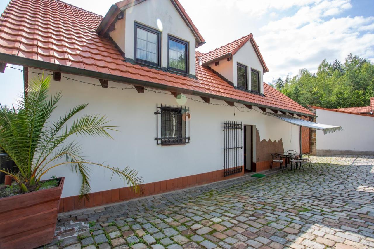 Hajovna Hnevnice Exterior photo